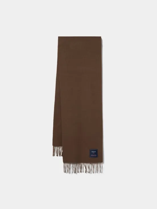 Fringed wool scarf