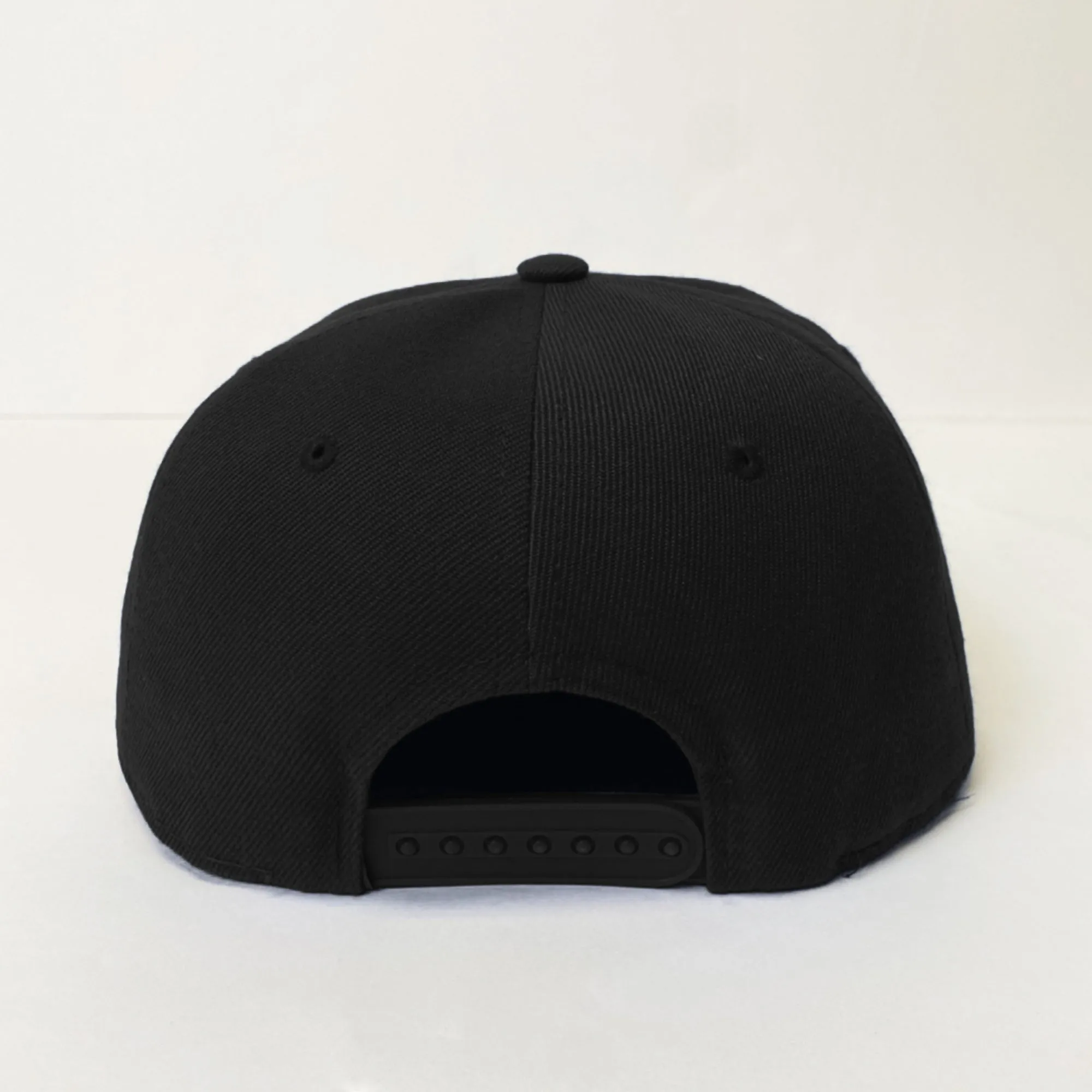 Classic 5 Panel Snapback Cap in Black